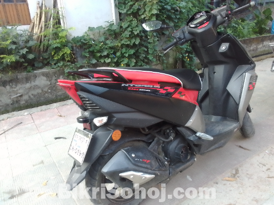 Tvs entorq 125 motorcycle